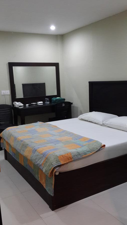 Leon Inn Jodoh Square Batam Exterior photo